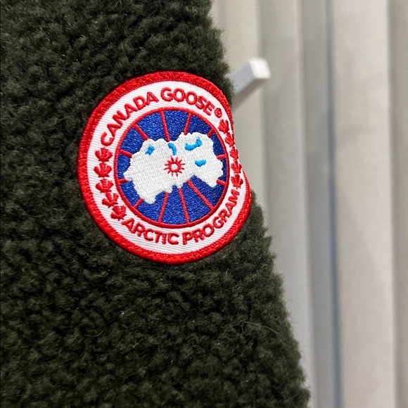 Canada Goose Men's Renfrew Fleece Pullover in Dark Sage Large - Picture 3 of 11